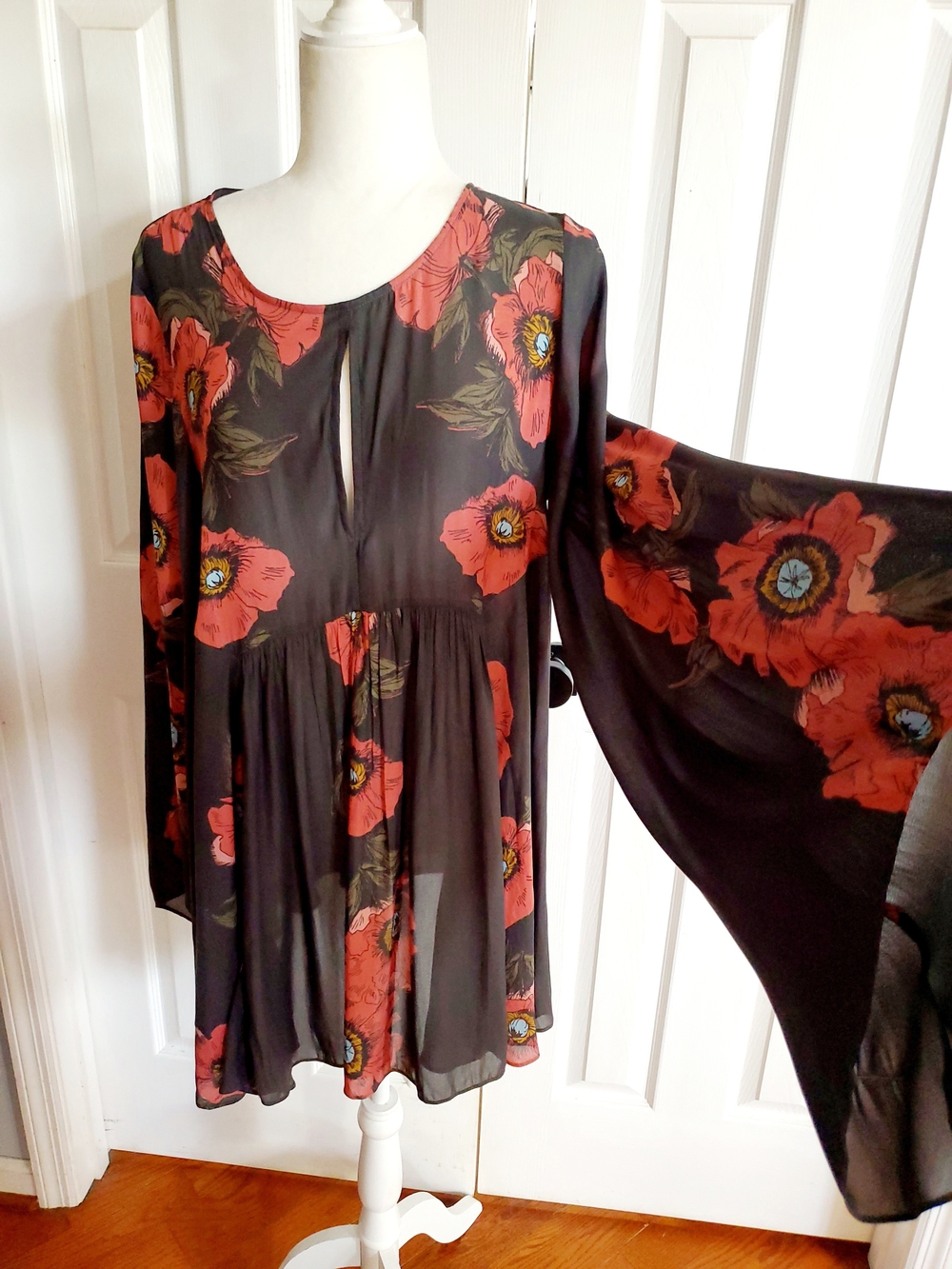 Free People Floral Bell Sleeve Mini Dress Boho Babydoll Medium - Picture 3 of 10